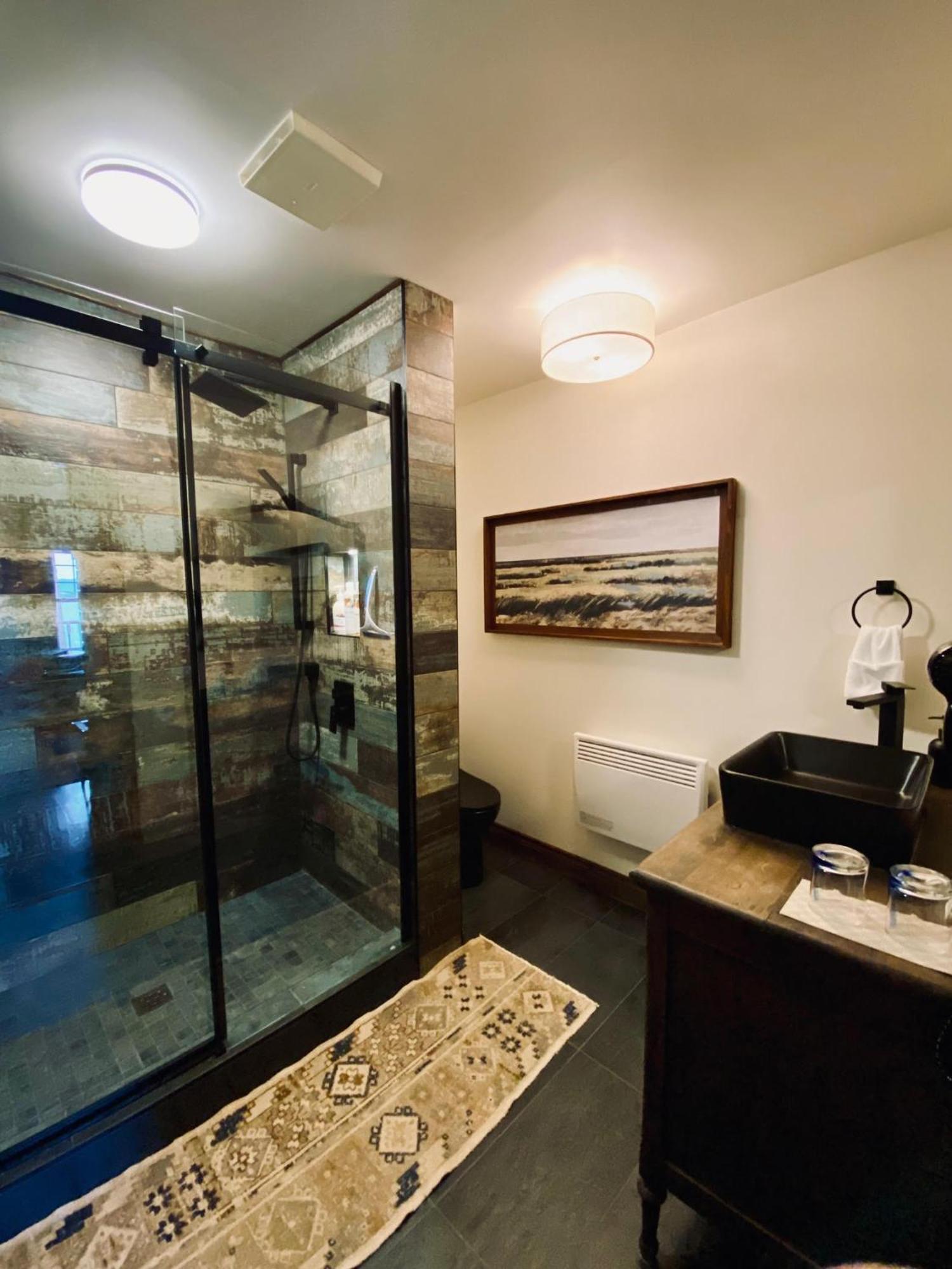 Estello Suites & Spa Lac-Megantic ภายนอก รูปภาพ